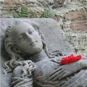 Grabstein auf dem alten Freiburger Friedhof - zum Vergrößern bitte anklicken