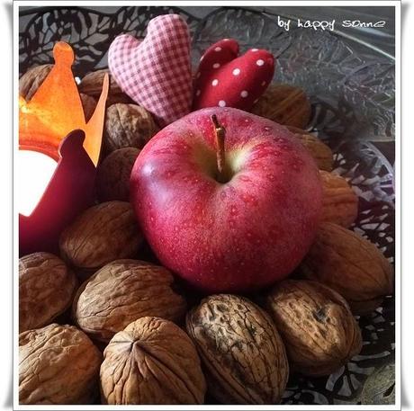Herbst- oder Weihnachtsdeko mit Äpfeln