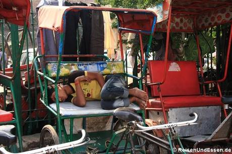 Fahrrad-Rikschas in Old Delhi zum Schlafen