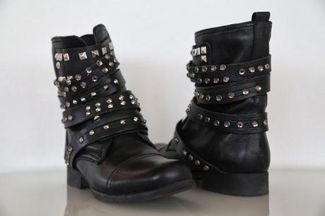 shoe stories n°13: meine bling-bling-bikerboots