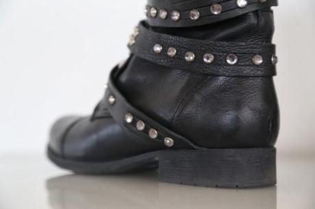 shoe stories n°13: meine bling-bling-bikerboots