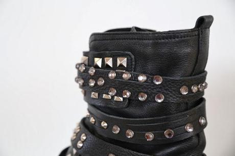 shoe stories n°13: meine bling-bling-bikerboots