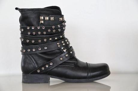 shoe stories n°13: meine bling-bling-bikerboots