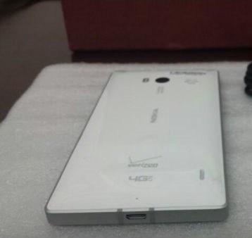 Das exlusiv erschienenes Foto von Nokia Lumia 929 im Community-Forum von Windows Phone Zentral