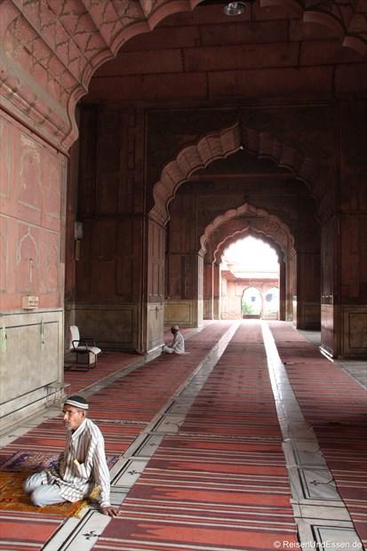 Arkadengang in der Jama Masjid