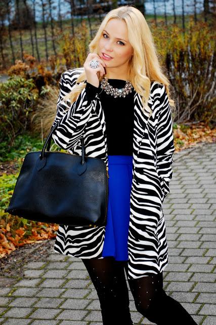 Tuesday to go: Zebra Coat and Knee Boots