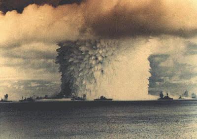 Radioaktive Verseuchung unseres Planeten mit nuklearen Massenvernichtungswaffen zwischen 1945-1998