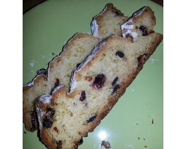 Stollen mit Studentenfutter