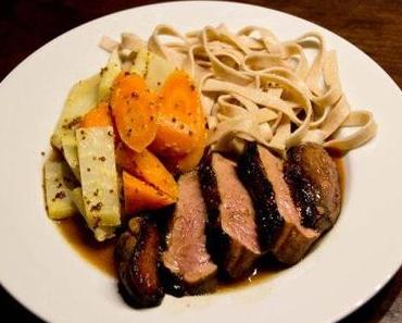 Honig-Lebkuchen-Ente mit Wurzelgemüse