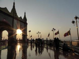 “Mingalaba” aus dem goldenen Land Burma