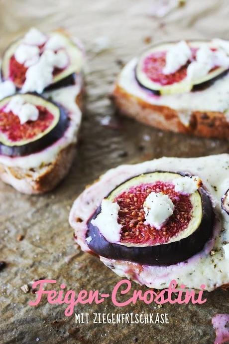 Feigen-Crostini mit Ziegenfrischkäse.