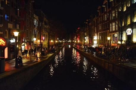 Nachts durch Amsterdam