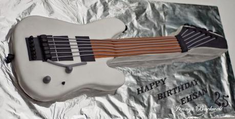Torte als E-Gitarre Torte als E-Gitarre