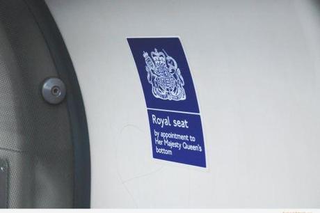 Falsche Hinweise verwirren Fahrgäste in London: Chaos Guerillas geben Gas!