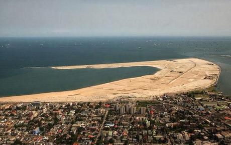 Eine Stadt auf Sand gebaut - private Stadtentwicklung in Afrika