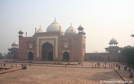 Mehman Khana (Gästehaus) östlich vom Taj Mahal