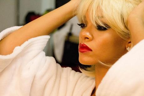 Rihanna als neue Spokesperson für 2014 bei MAC