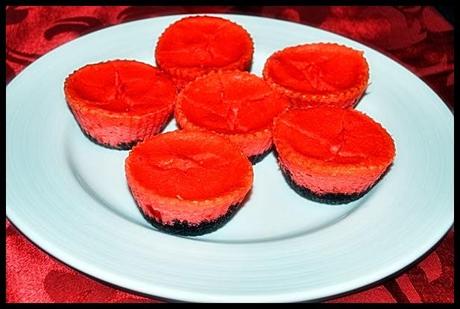 Süße Verführung in rot - Red Velvet Cheesecake Muffins