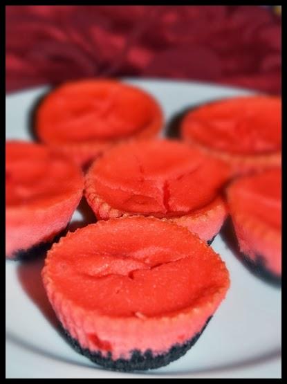Süße Verführung in rot - Red Velvet Cheesecake Muffins