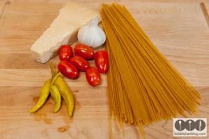 Kais Kitchen Blog Spaghetti mit Tomaten und Knoblauch