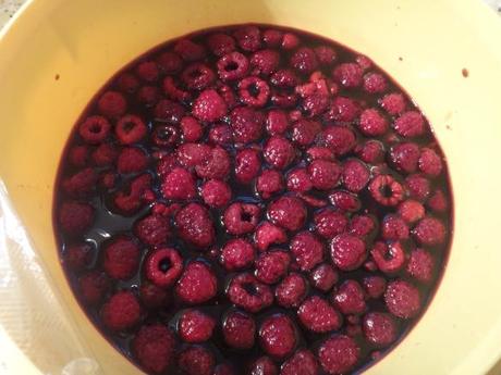 angesetzte himbeeren