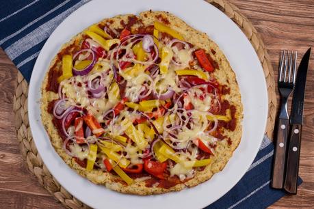 Rezept: Low Carb Pizza aus Blumenkohl-Teig 