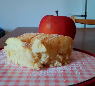 Apfel-Hefekuchen mit Zimt und Zucker