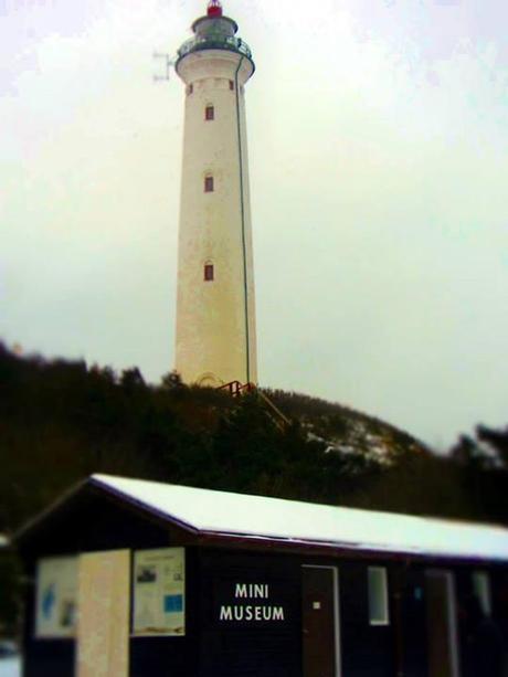 Leuchtturm in Nørre Lyngvig auf dem Holmsland Klit
