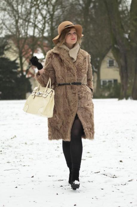 Fashion Blogger Winter Coat