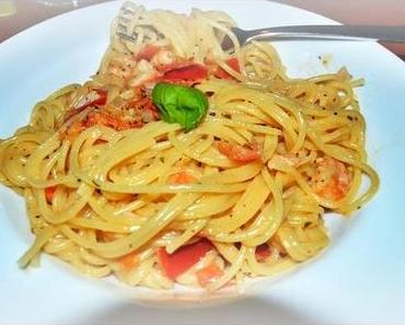 Mal was Normales zwischendurch: Pasta in Tomaten-Sahne mit Krabben