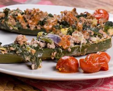 Gefüllte Zucchini mit Blattspinat, Hackfleisch und Ziegenkäse