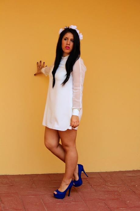 Outfit: White Flowers