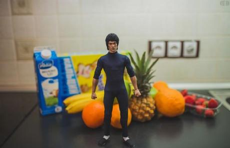 Miniatur Bruce Lee, Terminator & Tony Montana in Aktion