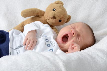 ab wann schlafen babys durch