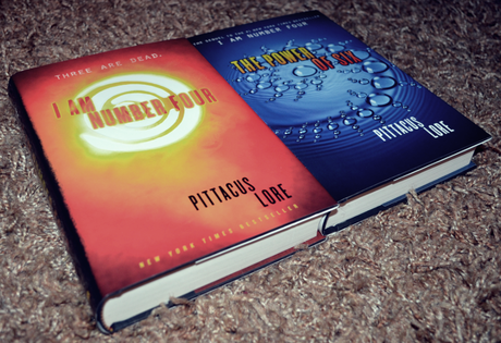 The Home of my Books #11: Aliens neben Contemporary - Der perfekte Mix? :P