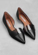 & other stories Pointed-toe flats € 65,00