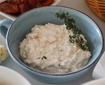 Brunch-Dipps Nr. I & II: Erbsen-Minz-Mus und Ziegenkäse-Dipp