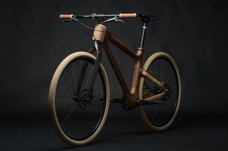 AnalogOne.One: Ein Fahrrad aus Holz