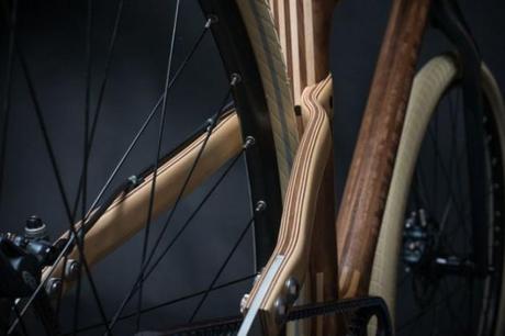 AnalogOne.One: Ein Fahrrad aus Holz
