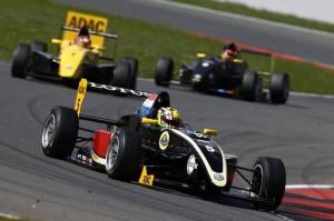 332b dontje osl 280413 05 versand 300x199 ADAC Formel Masters und ATS Formel 3 Cup testen zusammen in Oschersleben und am Lausitzring