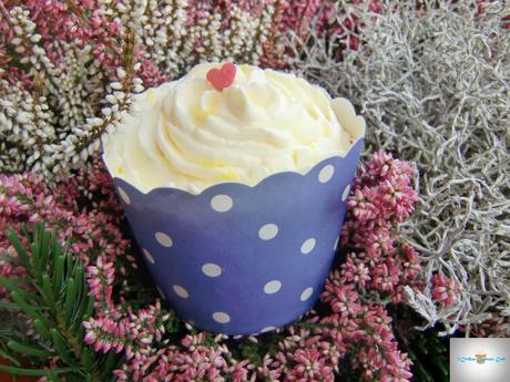 Wir machen Mundpropaganda! - Himbeer-Gries Cupcakes mit Zitronentopping