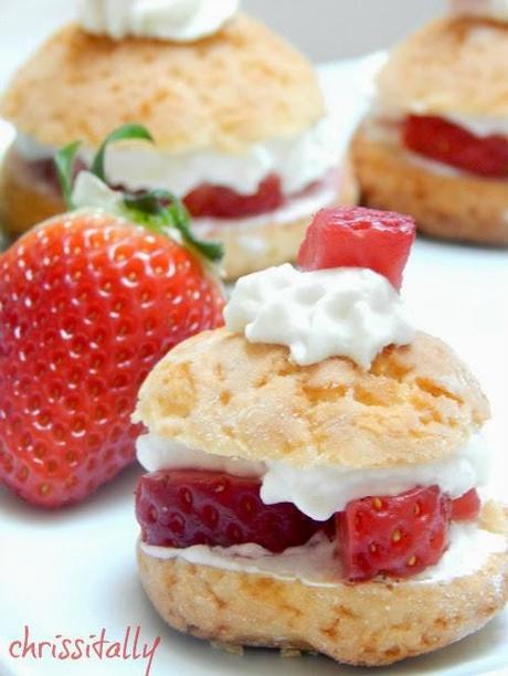Erdbeerküchlein / small Strawberry Cakes