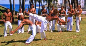 Brasilien- Capoeira in Salvador de Bahia (Christian Knepper Embratur / Ministerio de Turismo)