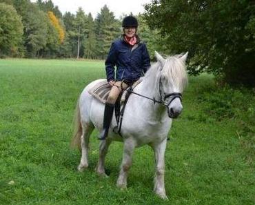 "Liebe dein Haustier" - welcher tierische Freund begleitet euch durch's Leben?