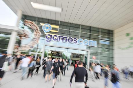Einlass zur gamescom 2013, Eingang Süd