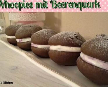 Schokowhoopies mit Beerenquarkfüllung