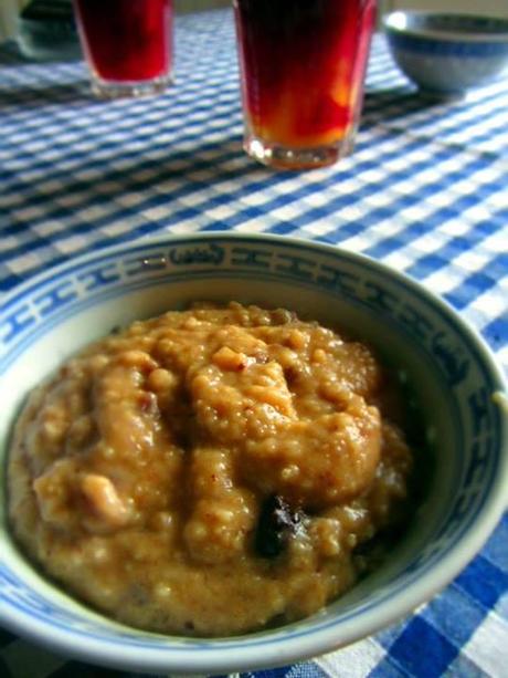 Porridge mit Hirseflocken und Cranberries