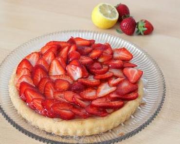 Erdbeerkuchen mit Zitronenglasur
