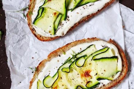 Zucchini-Crostini.