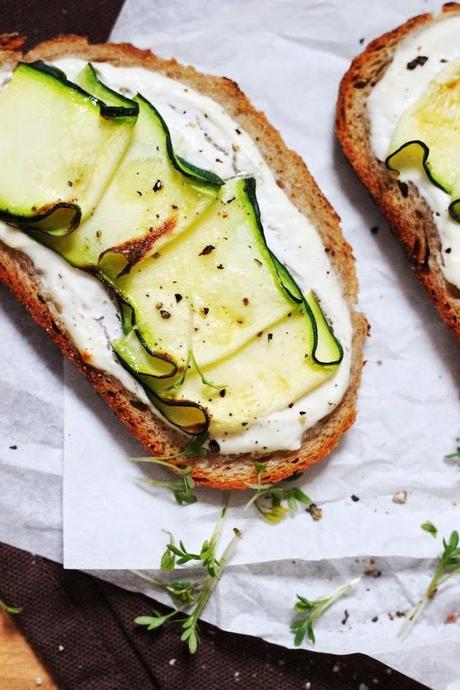 Zucchini-Crostini.